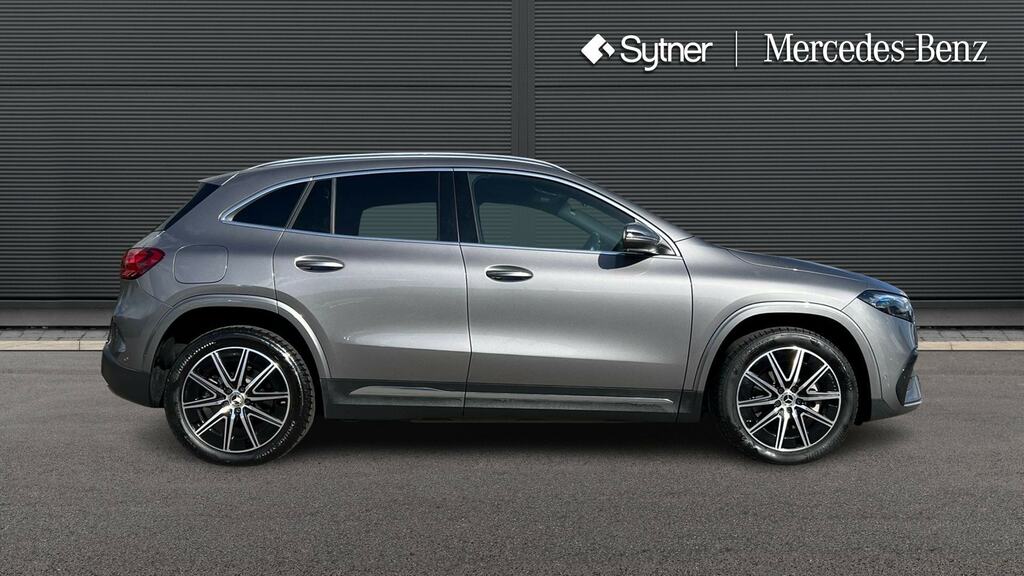 Mercedes-Benz EQA Eqa 250 140Kw Amg Line Executive 70.5Kwh Grey #4