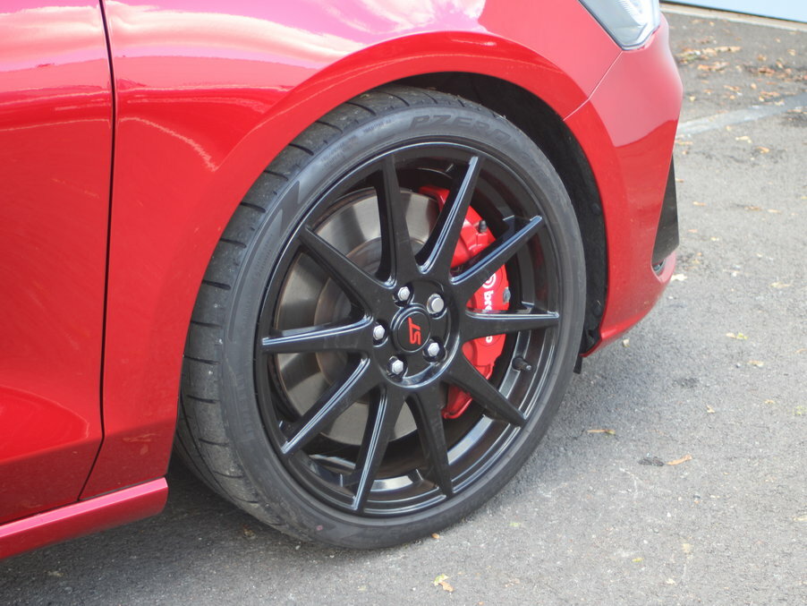 Ford Focus 2.3 Ecoboost St Track Pack Red #5