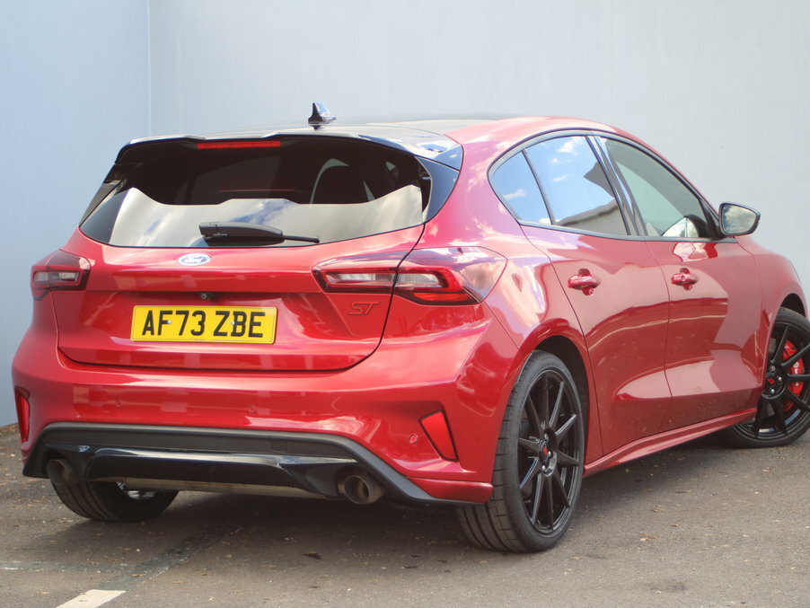 Ford Focus 2.3 Ecoboost St Track Pack Red #4