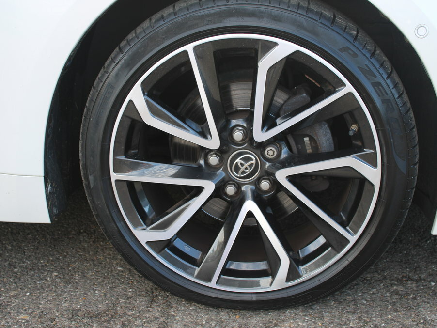 Toyota Corolla Corolla Excel Vvt-i Hev Cvt Silver #18