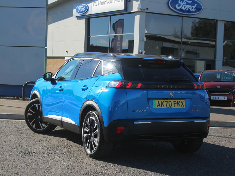Peugeot e-2008 100Kw Gt Line 50Kwh Blue #6