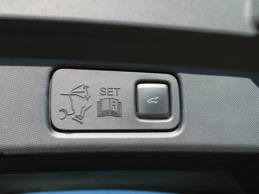 Ford Mustang Mach-E 198Kw Select 70Kwh Rwd Red #18