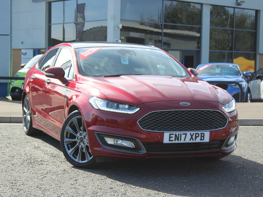 Ford Mondeo Tdci Titanium Hatchback Blue #1