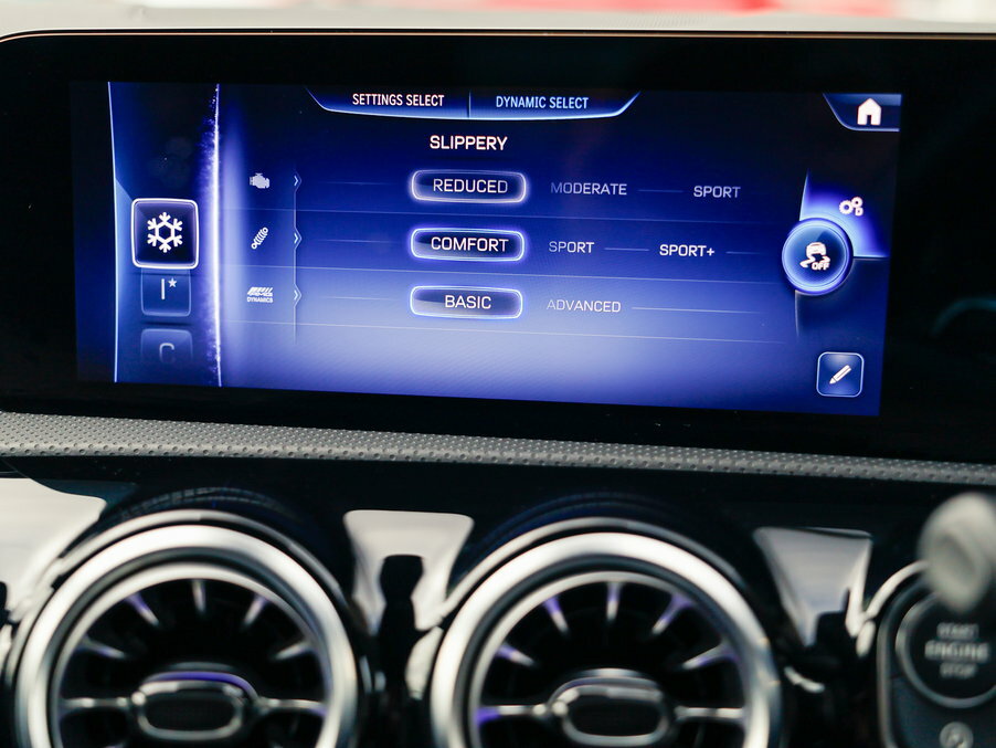 Mercedes-Benz A Class A200 Amg Line Premium Plus 2025 Blue #56