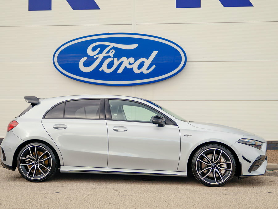 Mercedes-Benz A Class A200 Amg Line Premium Plus 2025 Blue #2