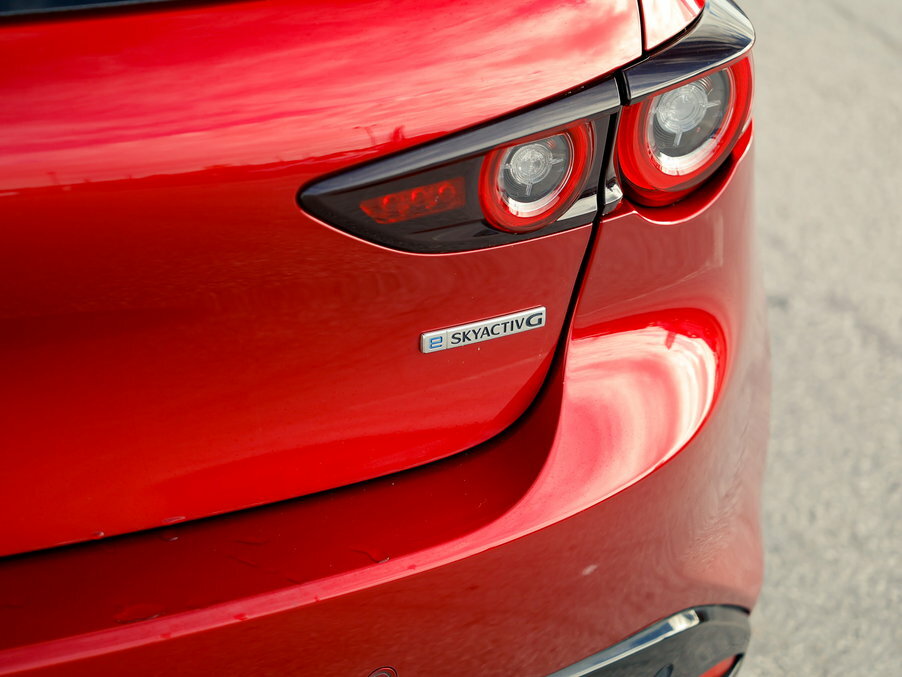 Mazda 3 2.0 E-skyactiv G Mhev Takumi Red #6