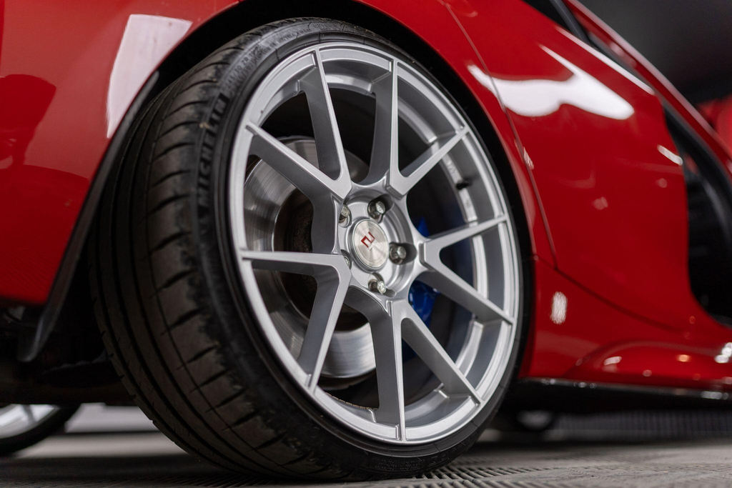 BMW 1 Series Hatchback Red #4