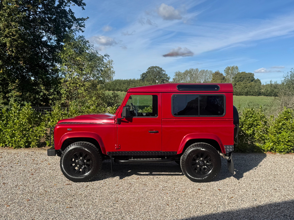 Land Rover Defender 90 90 2.2 Tdci Xs Station Wagon Red #4