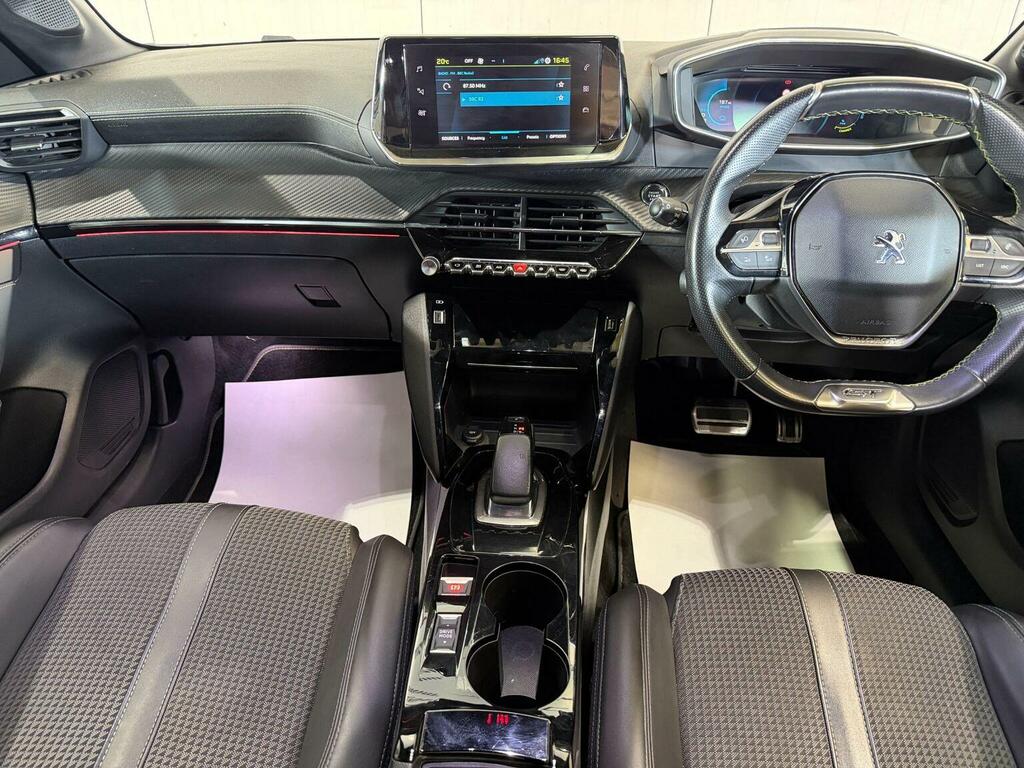 Peugeot e-208 50Kwh Gt #11