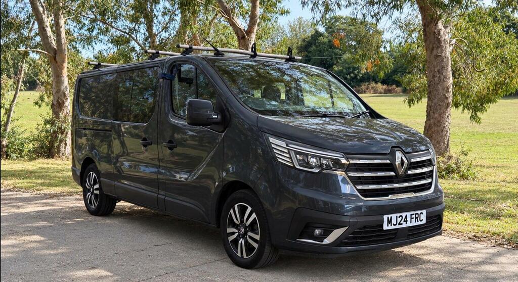 Renault Trafic 2.0 Dci Blue Ll30 Extra Sport Crew Van Edc L2 H1 E Grey
