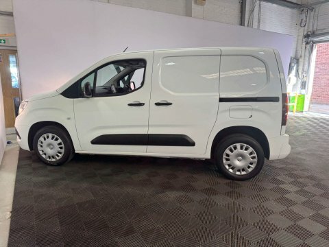 Vauxhall Combo 2020 70 1.5 White #6