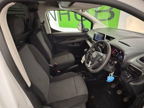 Vauxhall Combo 2020 70 1.5 White #2