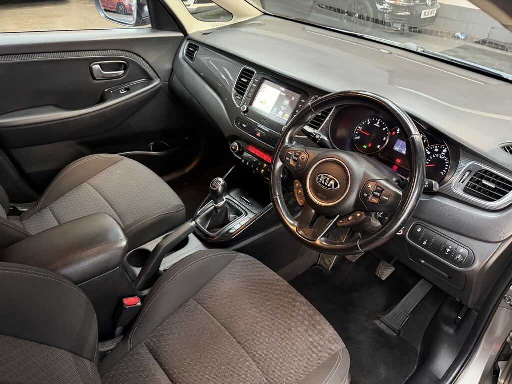 Kia Carens Mpv 1.7 Crdi 2 201818 Silver