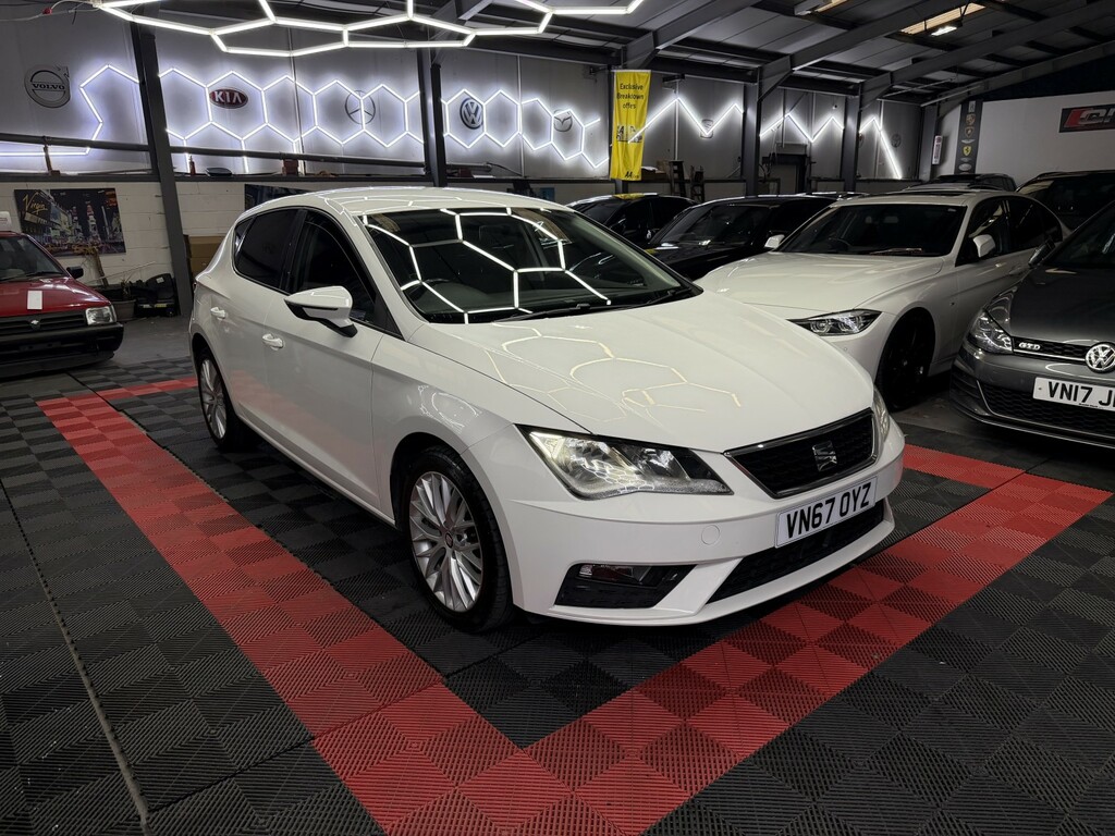 Seat Leon Hatchback 1.6 Tdi Se Dynamic Technology 201767 VN67OYZ White #2