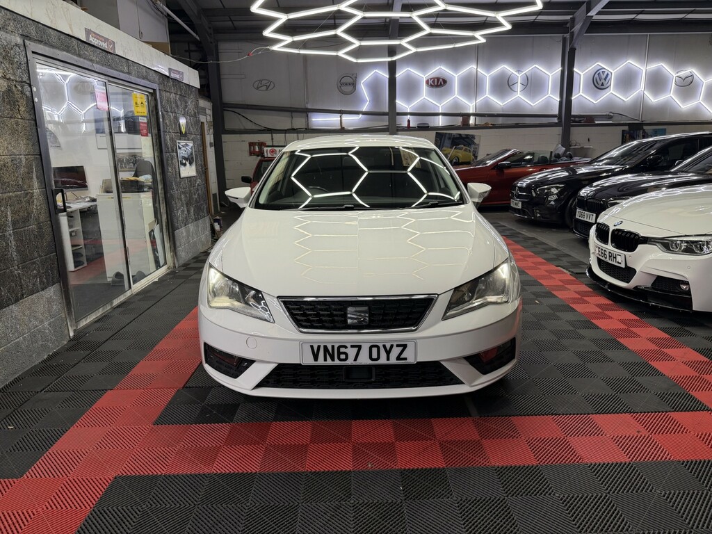 Seat Leon Hatchback 1.6 Tdi Se Dynamic Technology 201767 VN67OYZ White #4