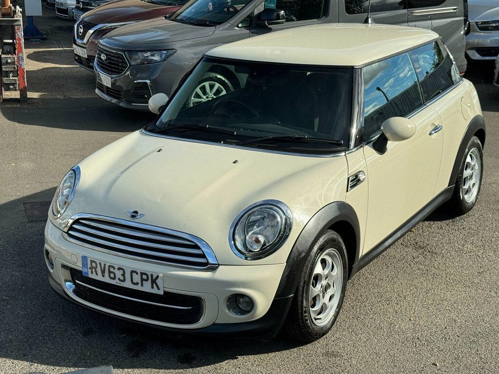Mini Hatch 1.6L Cooper D RV63CPK White #6