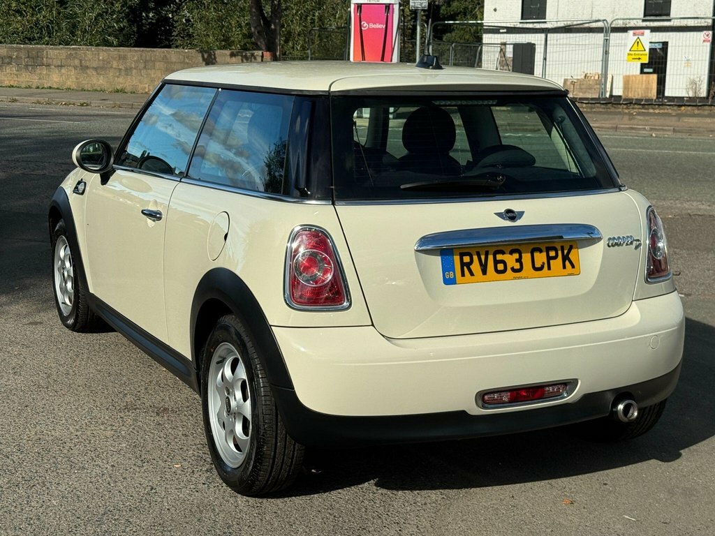 Mini Hatch 1.6L Cooper D RV63CPK White #5
