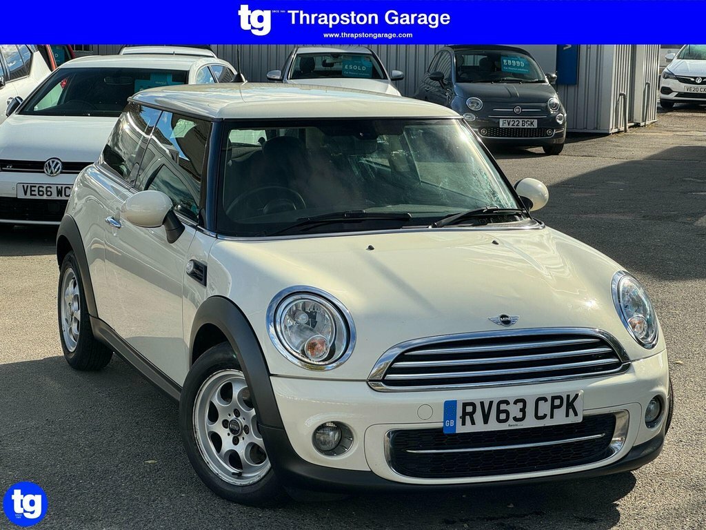 Mini Hatch 1.6L Cooper D White