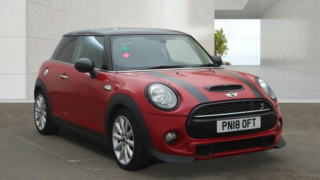 Mini Hatch 2L Cooper S Red