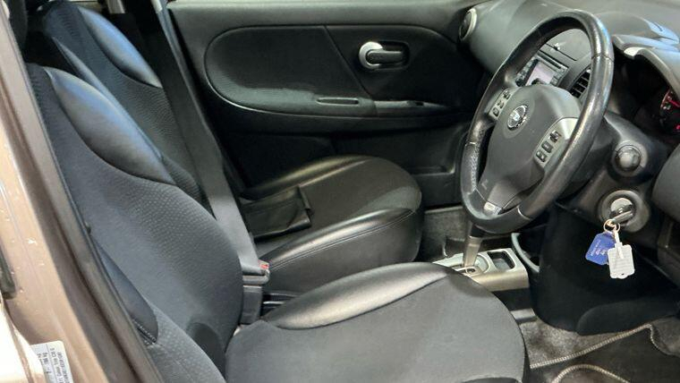 Nissan Note 1.6 16V N-tec Euro 5 Beige #4
