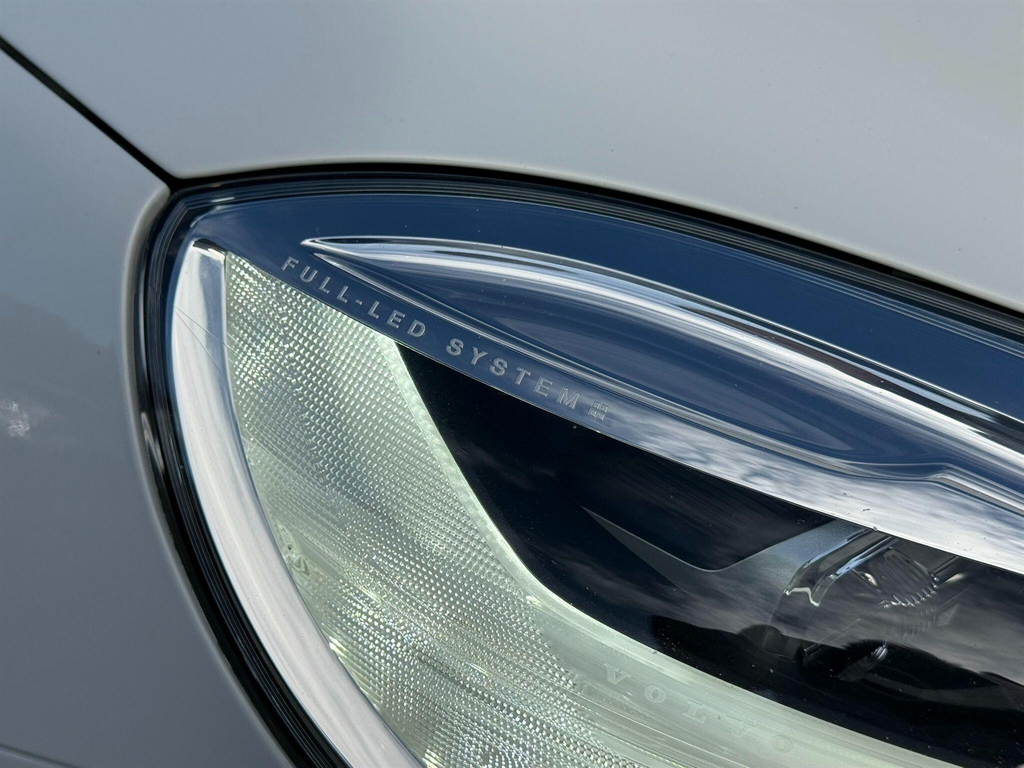 Volvo V40 1.5 Inscription T3 Gold #30