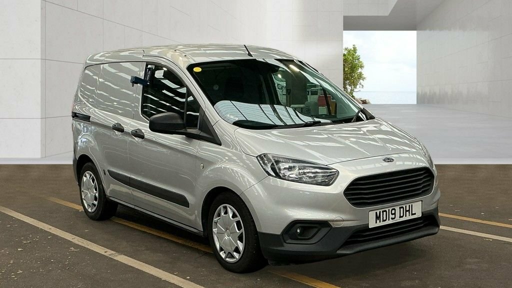 Ford Transit Courier Mpv White