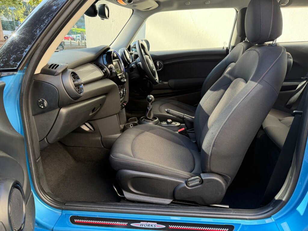 Mini Hatch 1.5 Cooper Euro 6 Ss Silver #38