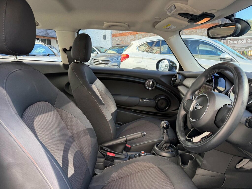 Mini Hatch 1.5 Cooper Euro 6 Ss Silver #26