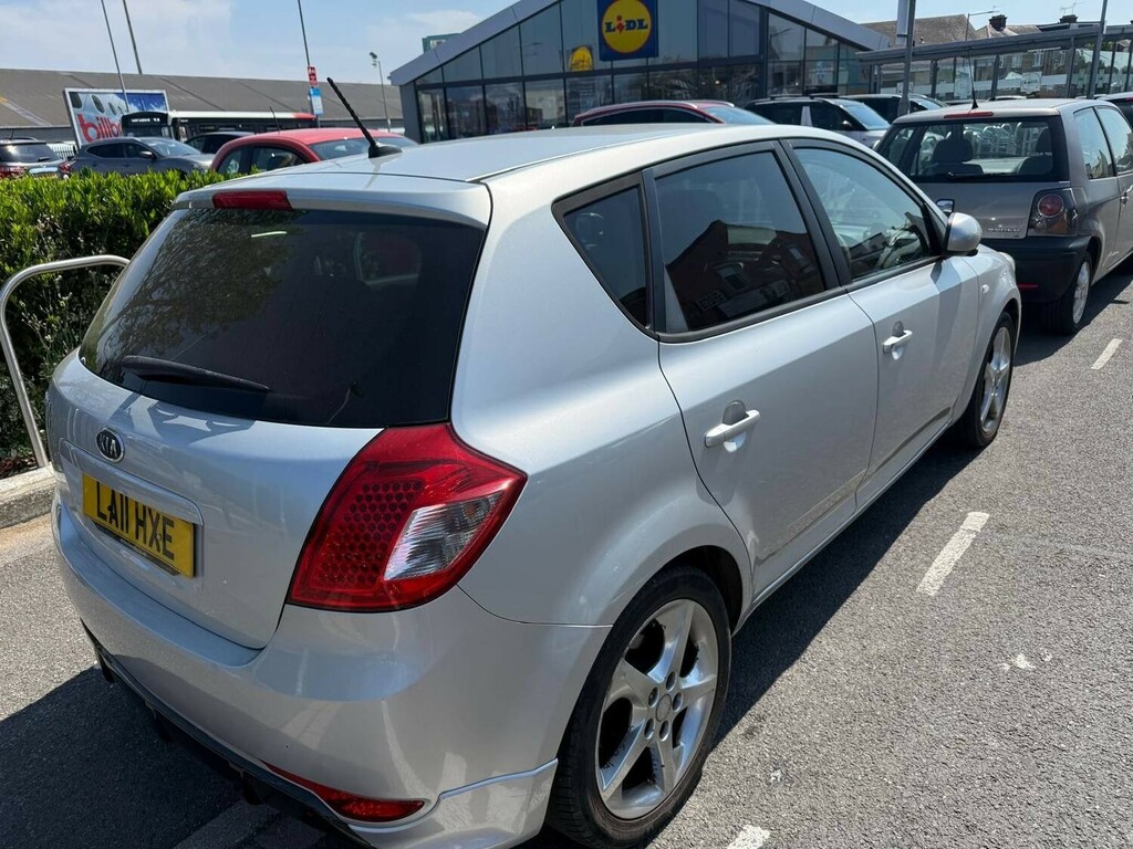 Kia Ceed 1.6 Crdi Ecodynamics 2 Sports Wagon Euro 5 Ss Black #6