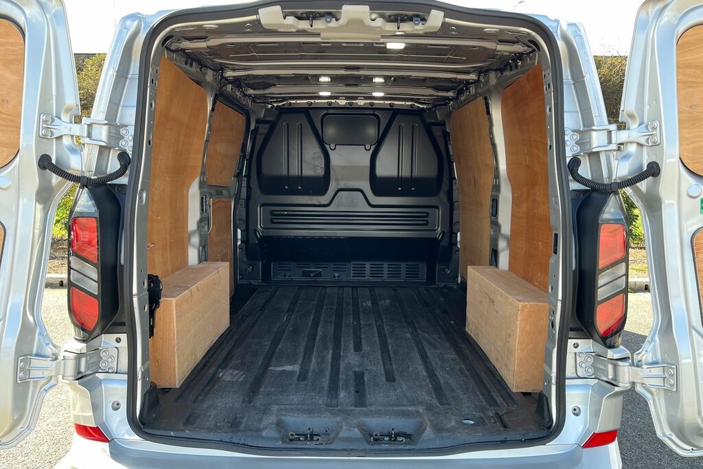 Ford Transit Custom 320 Limited L1 Swb Fwd 2.5 Phev 232Ps Silver #6