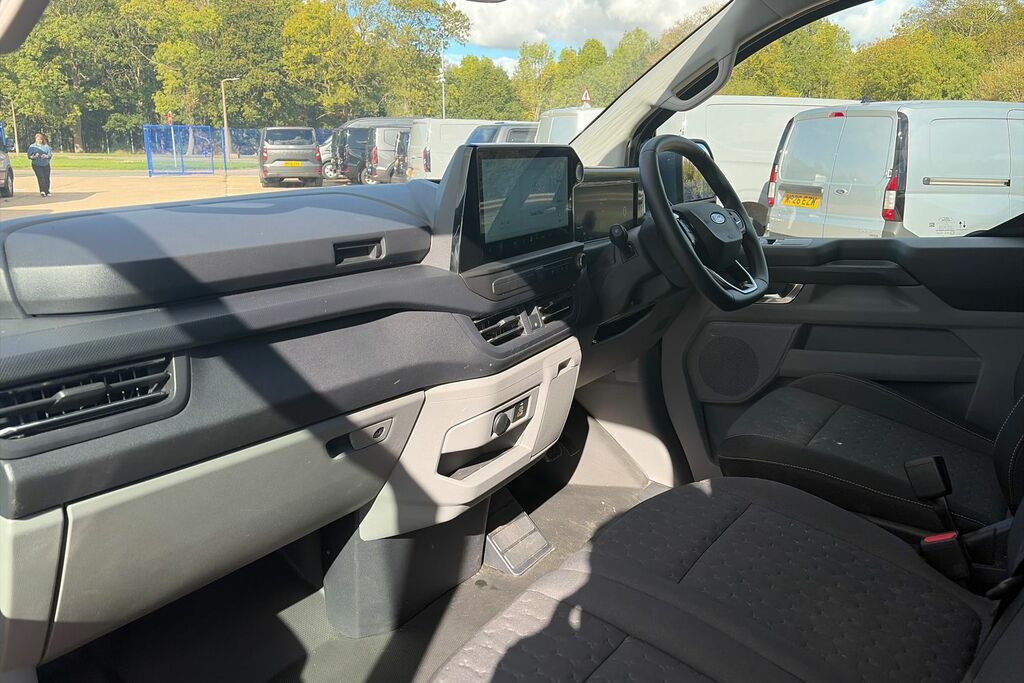 Ford Transit Custom 320 Limited L1 Swb Fwd 2.5 Phev 232Ps Low Roo Blue #3