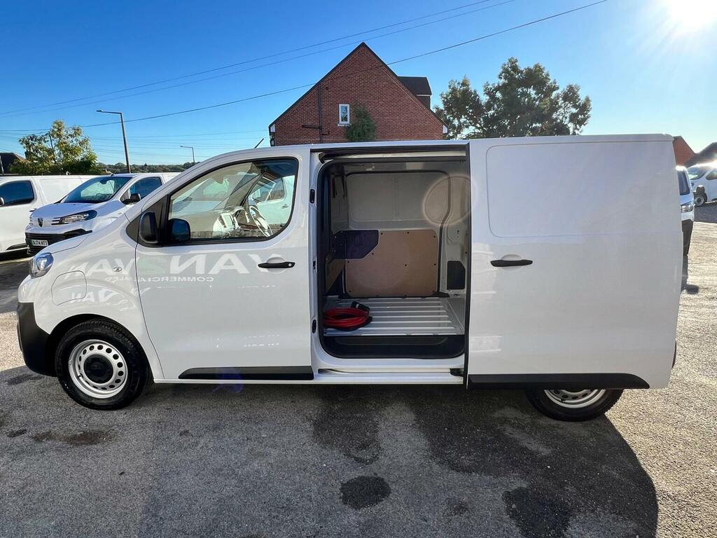 Peugeot E-Expert Panel Van E 1000 75Kwh Professional Premium Stan White #4