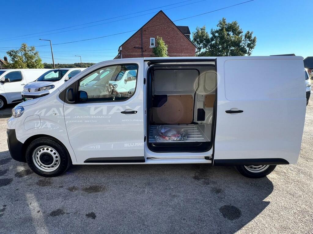 Peugeot E-Expert Panel Van E 1000 75Kwh Professional Premium Stan White #3