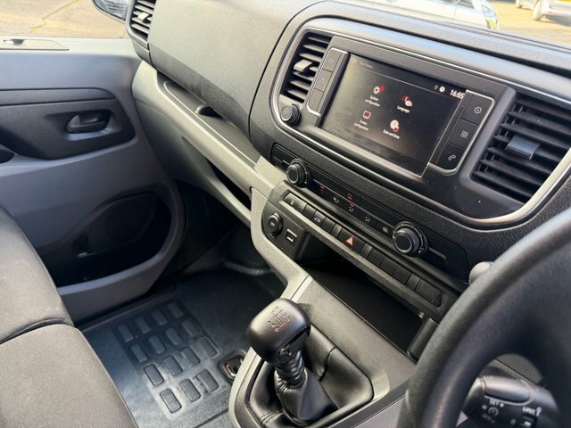 Vauxhall Vivaro 1.5 Turbo D 2900 Sportive Panel Van 6Dr Man White #5