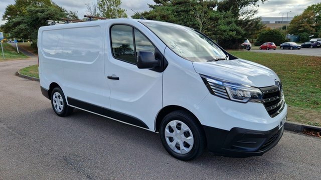 Renault Trafic 2.0 Dci Blue Sl28 Business Panel Van M White