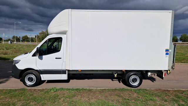 Mercedes-Benz Sprinter 315 Progressive Luton Tail Lift White #4