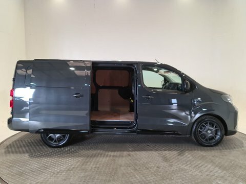 Vauxhall Vivaro 2700 1.5D 120Ps Prime H1 Van White #18