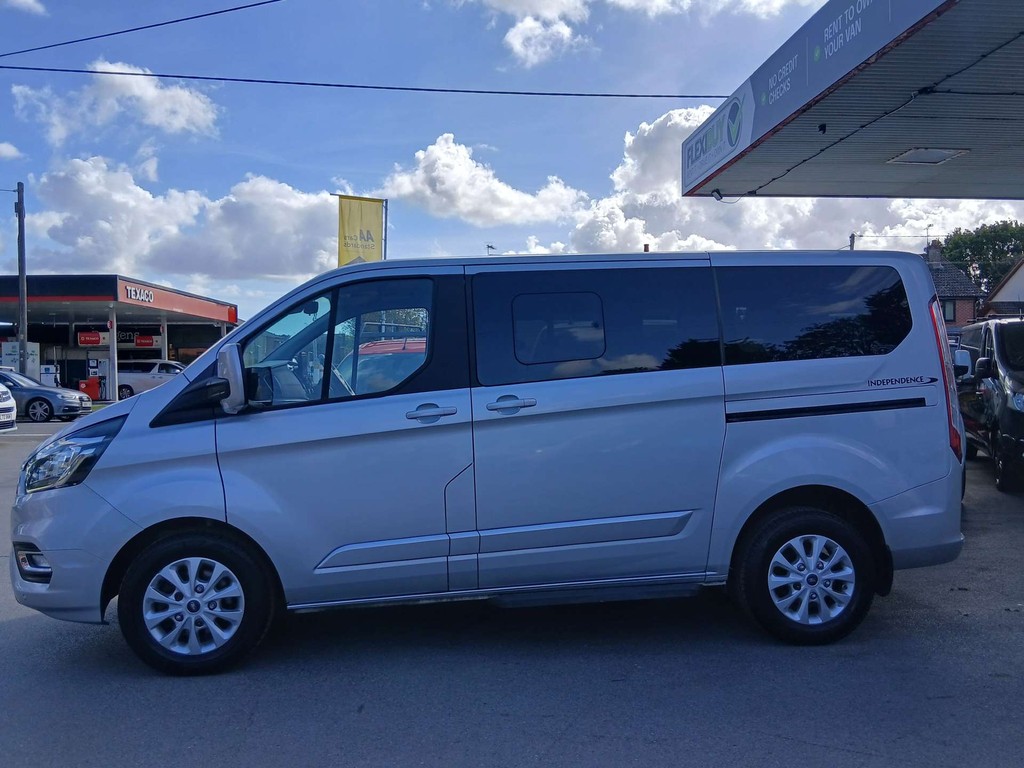 Ford Tourneo Custom 320 Ecoblue Titanium Minibus Double Cab Aut Silver #5
