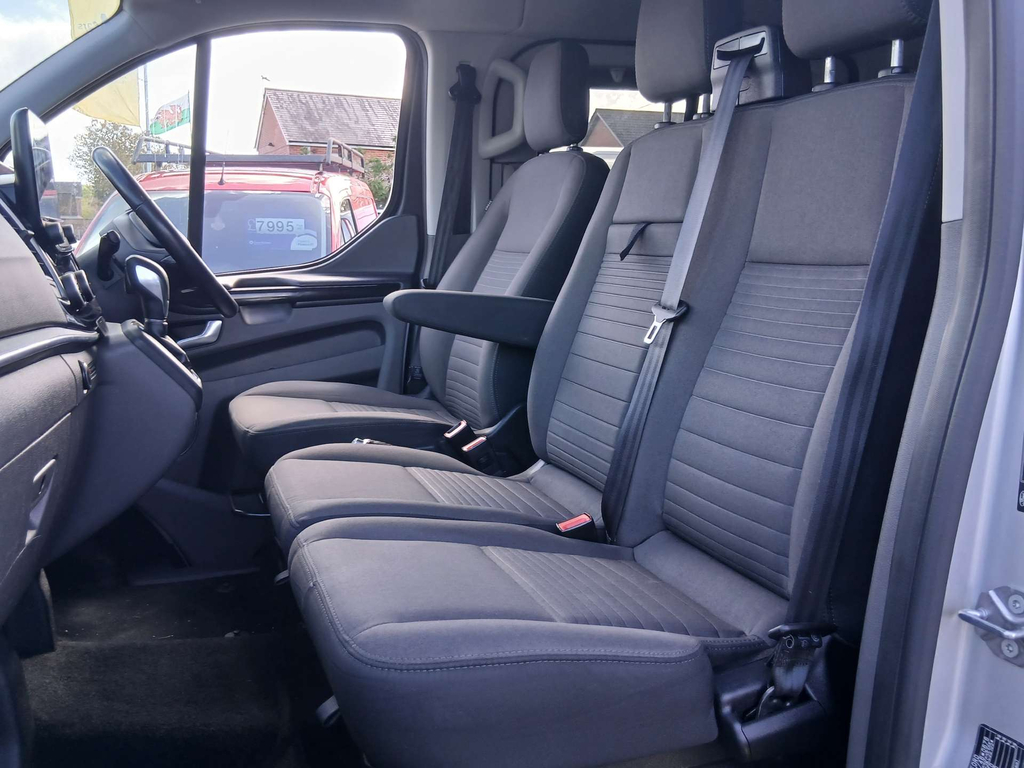 Ford Tourneo Custom 320 Ecoblue Titanium Minibus Double Cab Aut Silver #6