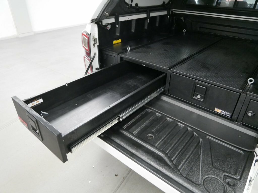 Isuzu D-Max V-cross Silver #25