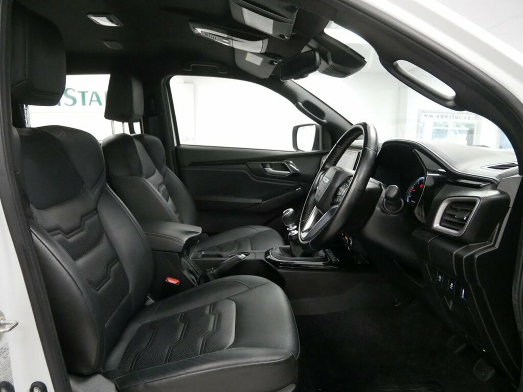 Isuzu D-Max V-cross Silver #15