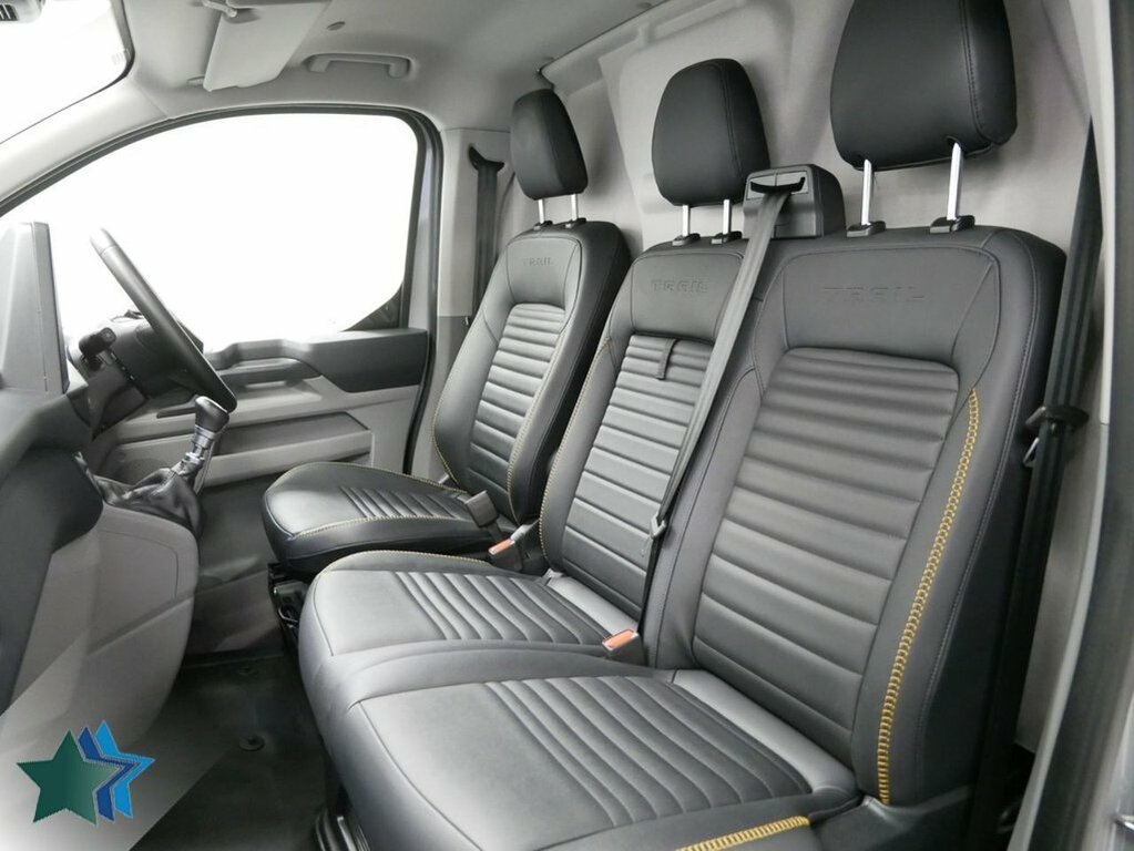 Ford Transit Custom 2L 2.0 320 Ecoblue Trail Panel Van Manu Grey #3