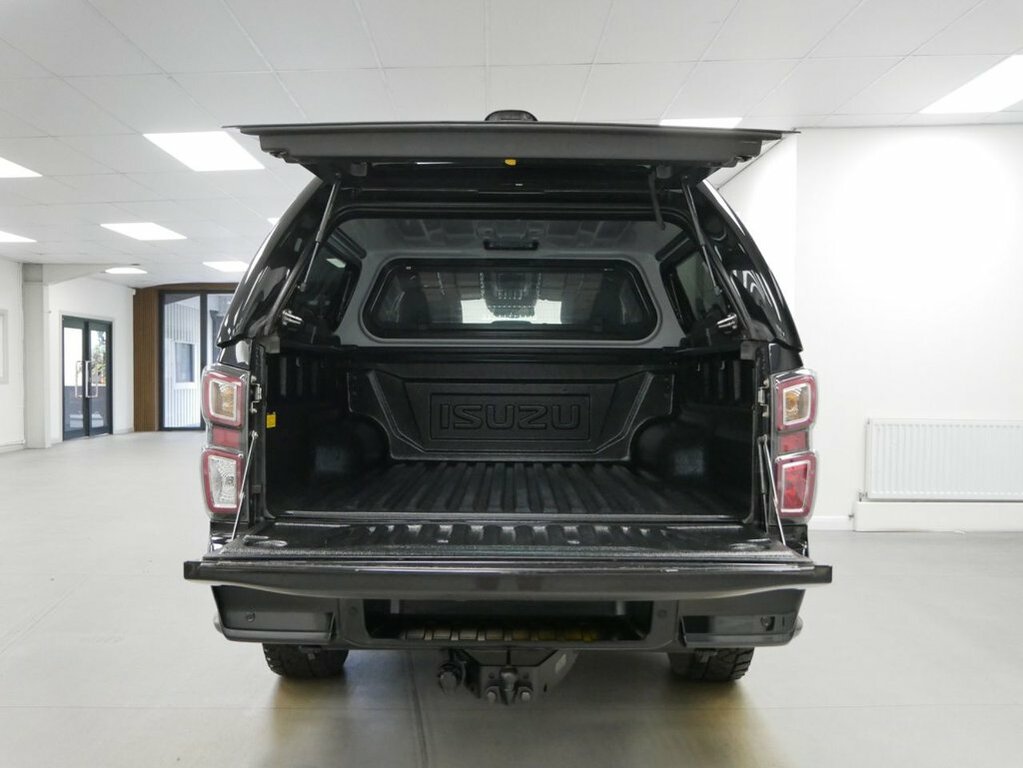 Isuzu D-Max 1.9L Td V-cross Pickup Double Cab Black #3