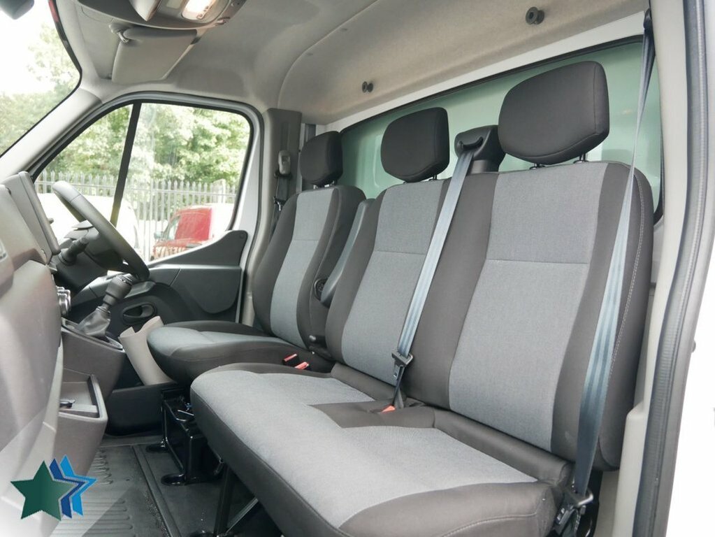 Renault Master 2.3L Dci Energy 35 Start Platform Cab M White #4