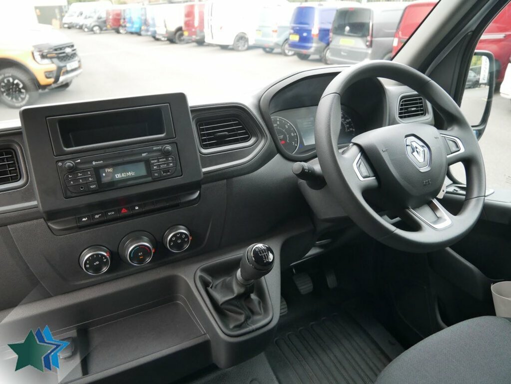 Renault Master 2.3L Dci Energy 35 Start Platform Cab M White #3