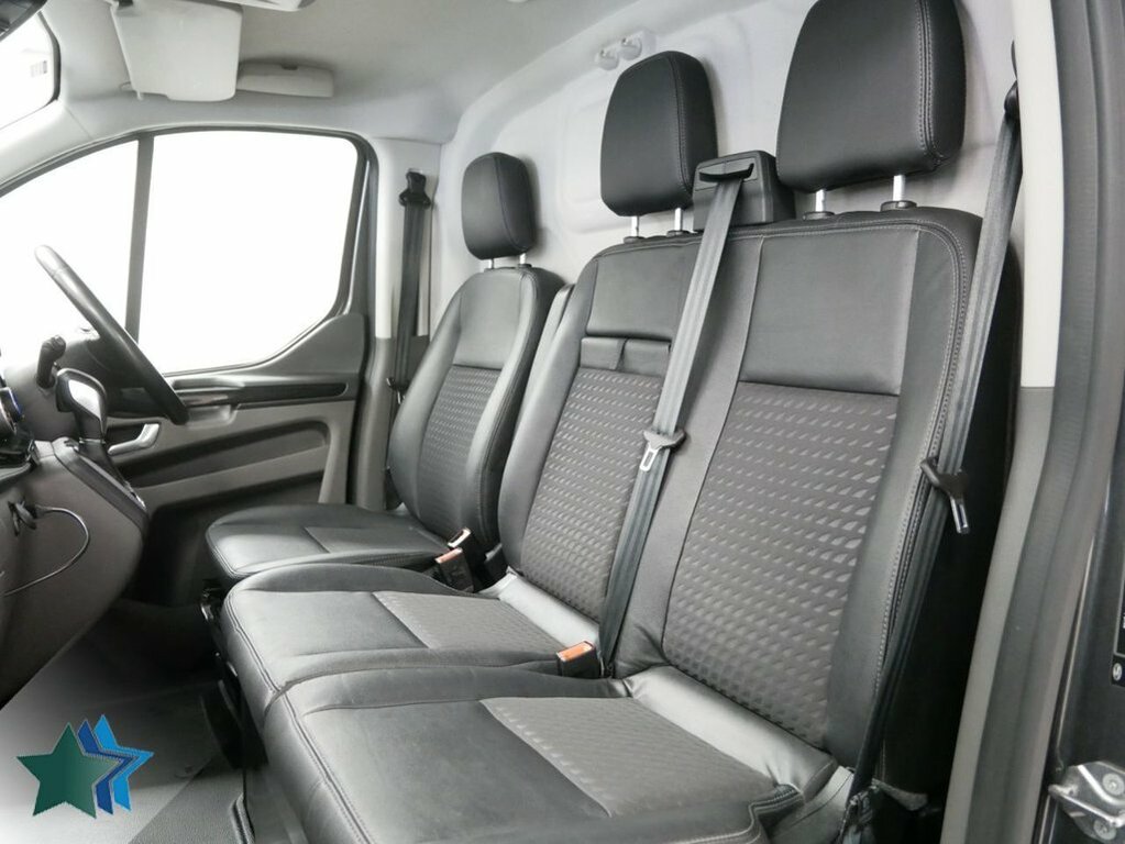 Ford Transit Custom 2L 2.0 310 Ecoblue Sport Panel Van Grey #3