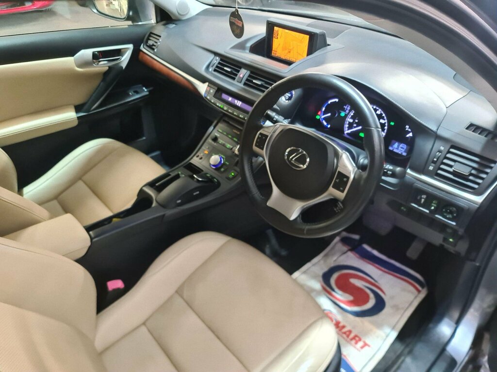 Lexus CT 200H Se-l Hatchback Black #10