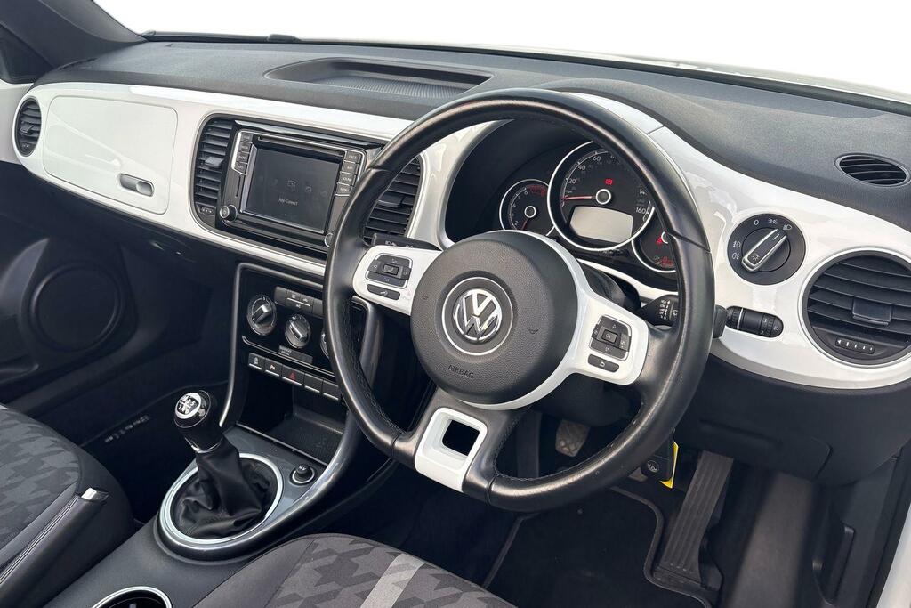 Volkswagen Beetle Design Tsi Bluemotion Technology White #6