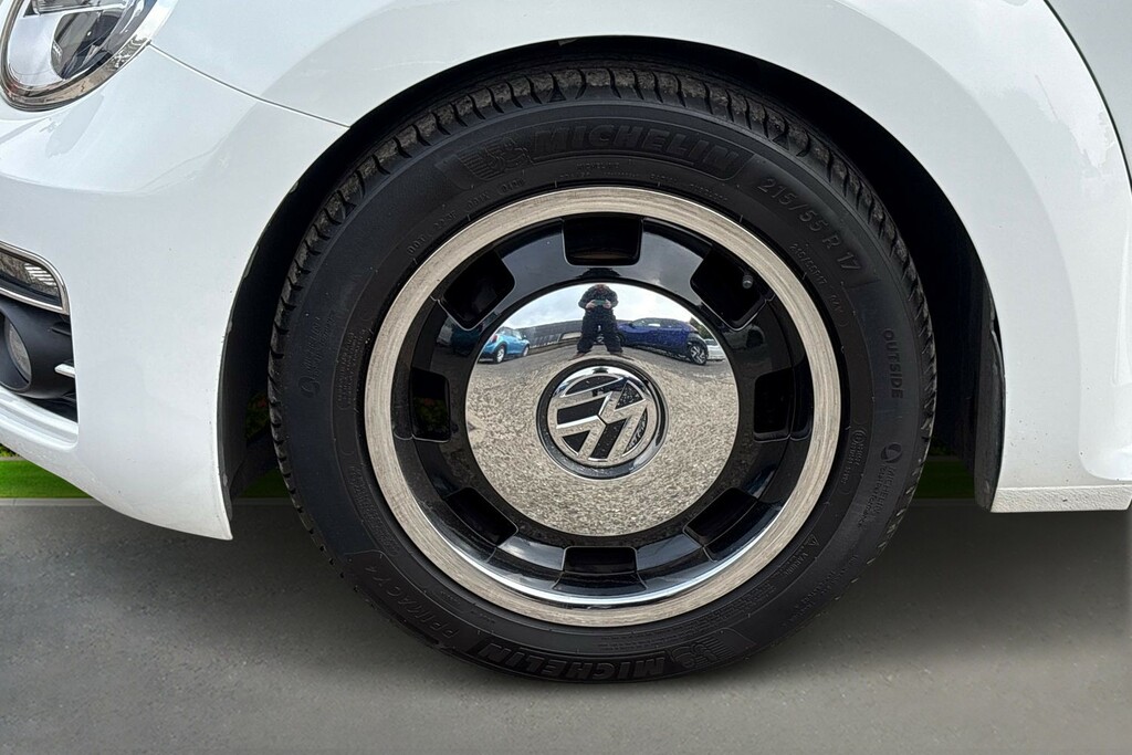 Volkswagen Beetle Design Tsi Bluemotion Technology White #5