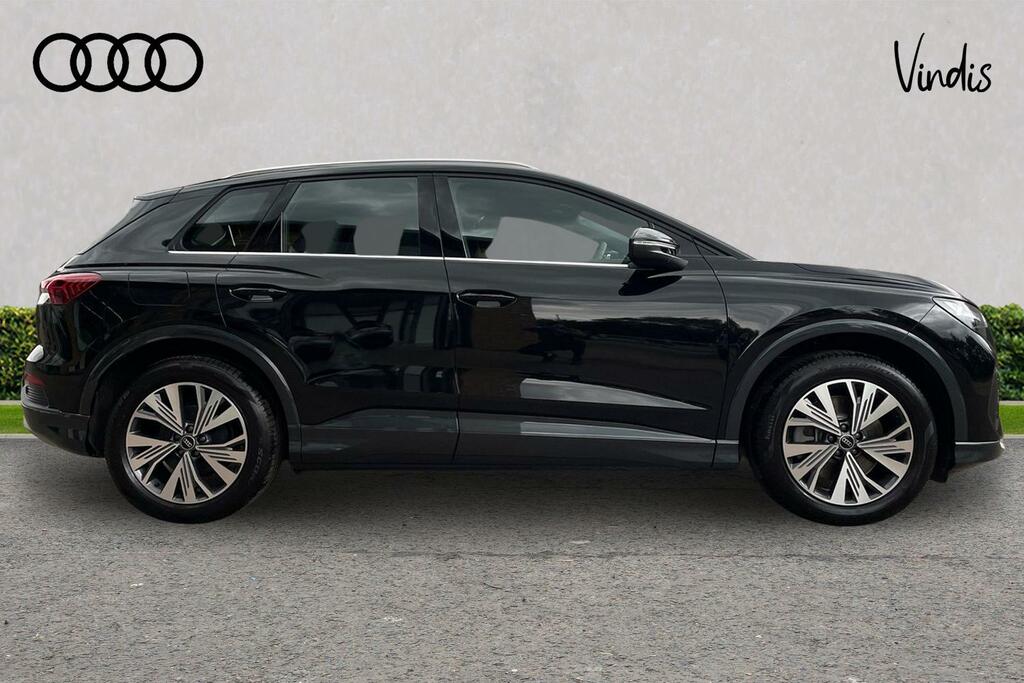 Audi Q4 E Tron Sport Black #4